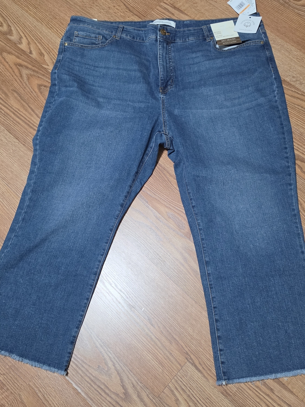 VINTAGE AMERICA Mid Rise  Boho Capri- Dark Bkue Denim